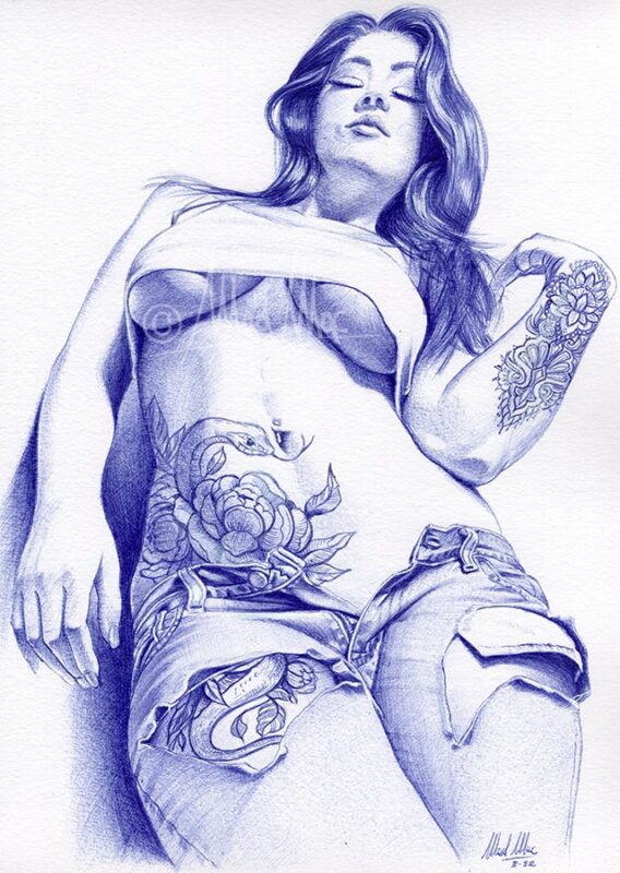 Ballpoint pen: Curvy tattooed girl